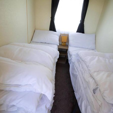 Great 8 Berth Caravan For Hire In Skegness Ref 33069F Eksteriør bilde
