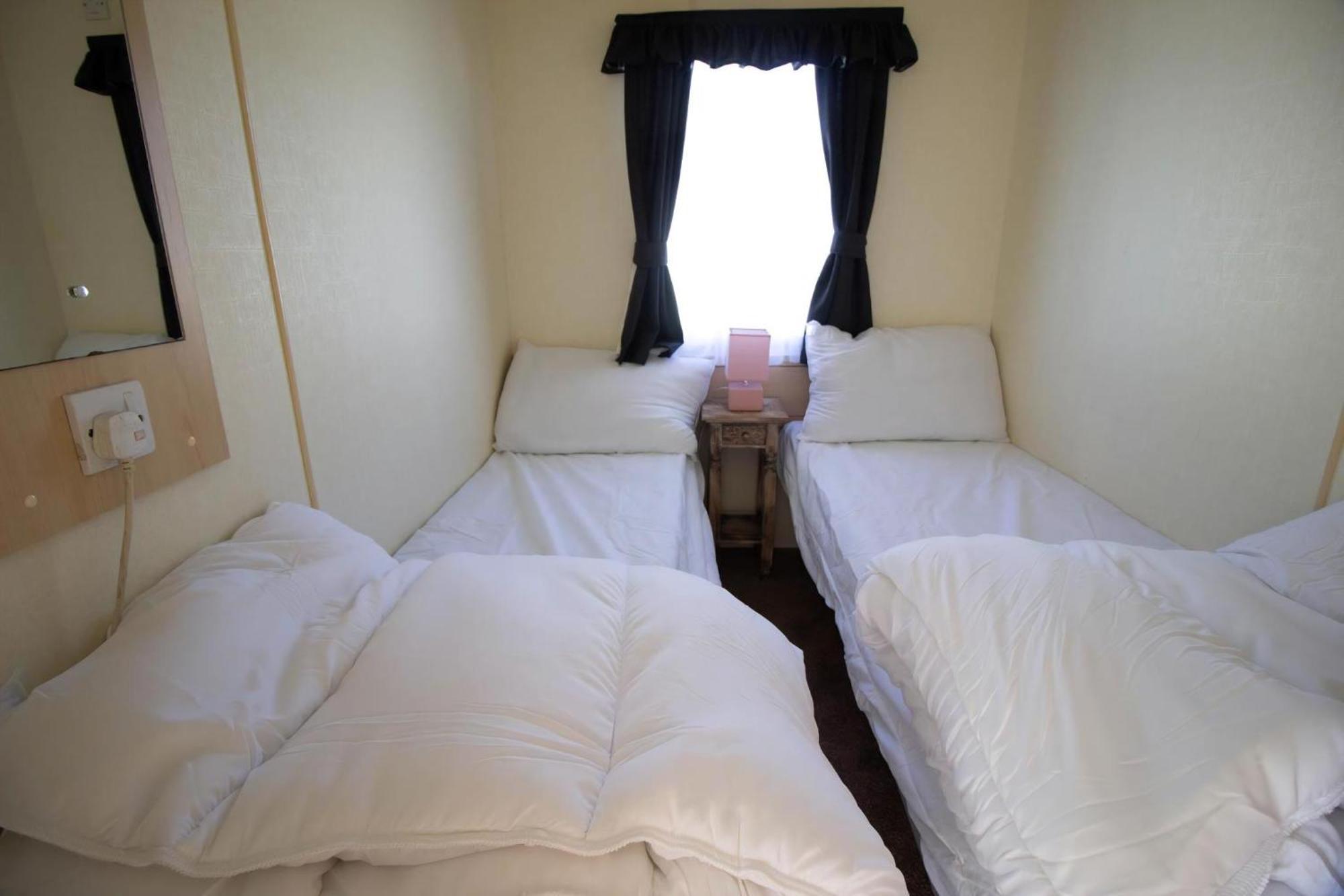 Great 8 Berth Caravan For Hire In Skegness Ref 33069F Eksteriør bilde